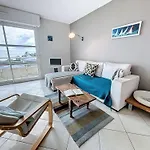 Апартаменты A 300m De La Avec Balcon Et Parking A - Fr-1-361-17 Гранвиль