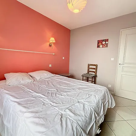 A 300m De La Avec Balcon Et Parking A - Fr-1-361-17 Гранвиль