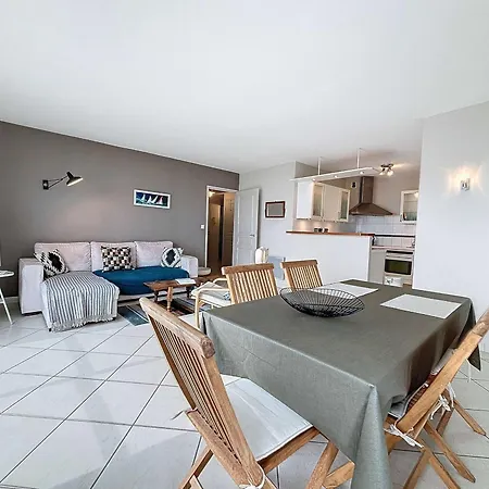 Apartment A 300m De La Avec Balcon Et Parking A - Fr-1-361-17 *