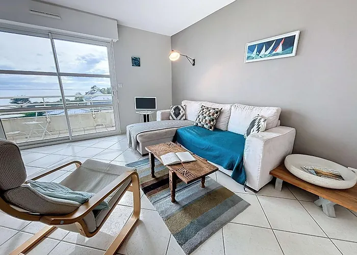 Apartment A 300m De La Avec Balcon Et Parking A - Fr-1-361-17 Granville