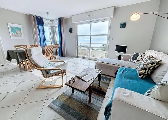 Apartment A 300m De La Avec Balcon Et Parking A - Fr-1-361-17 Granville